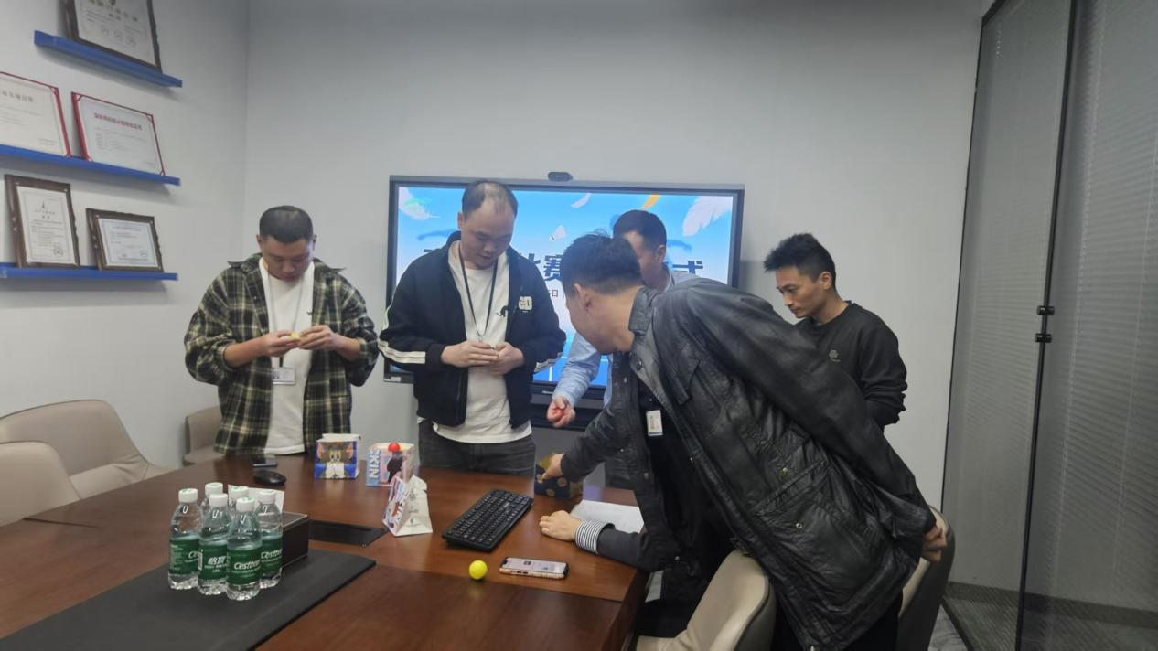 安帕尔第二届羽毛球比赛战鼓擂响，活力开启！