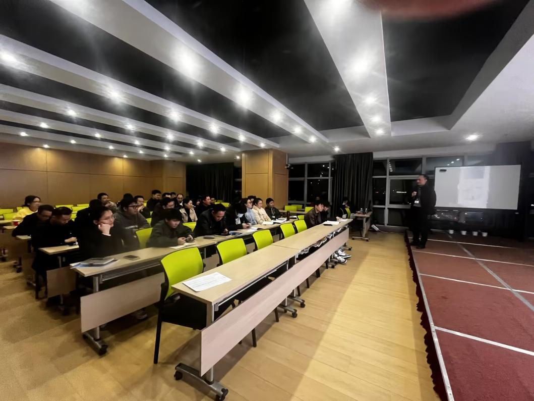 专注产品，深耕行业--公司专项培训助力团队专业提升