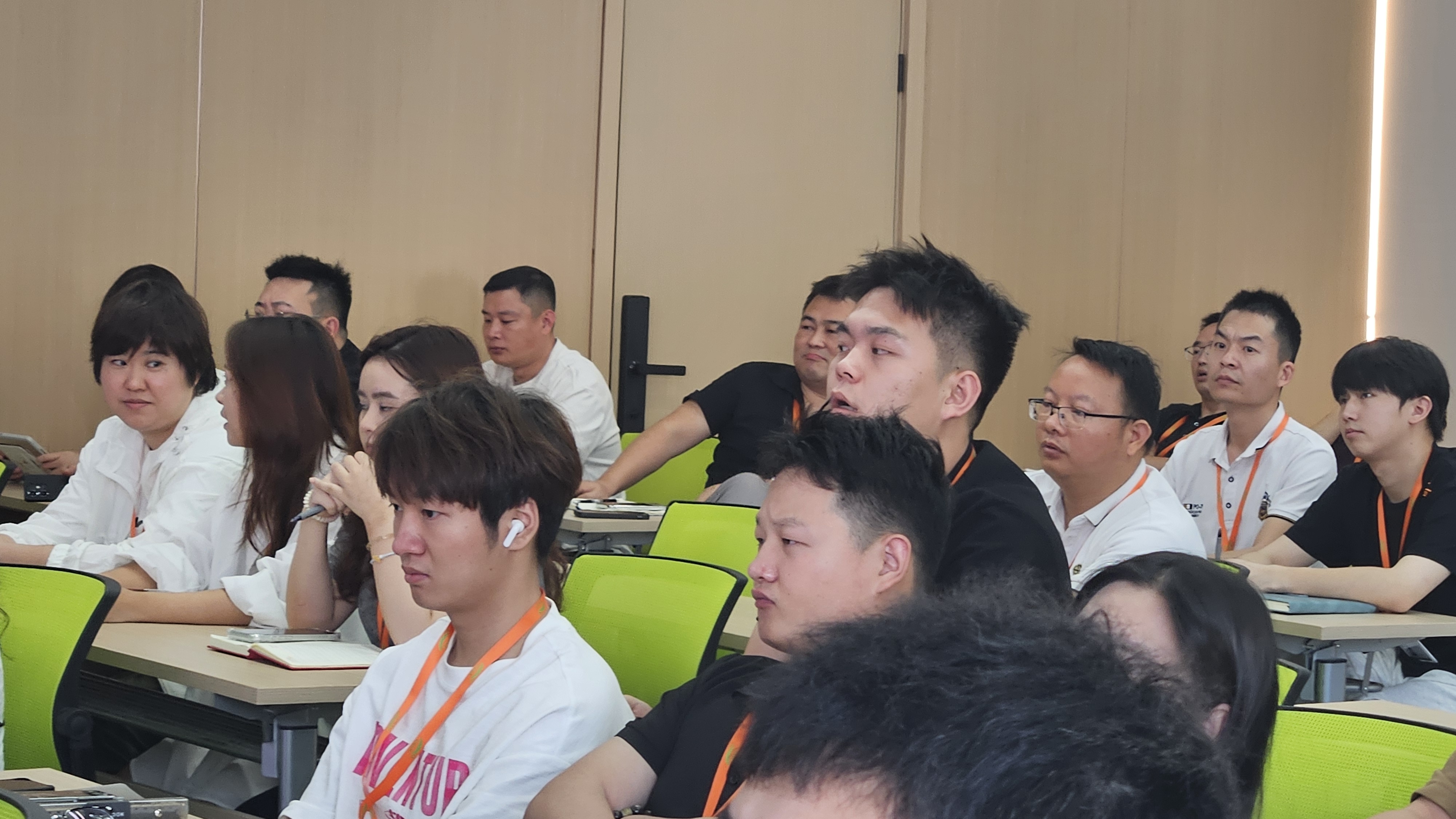 精准评估商机，助力业务转化